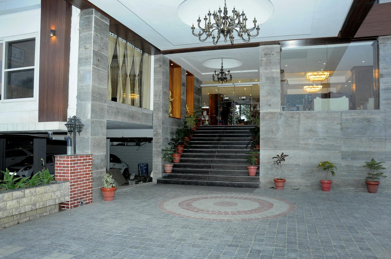 Deventure Shimla Hills Hotel Kandaghat Luaran gambar